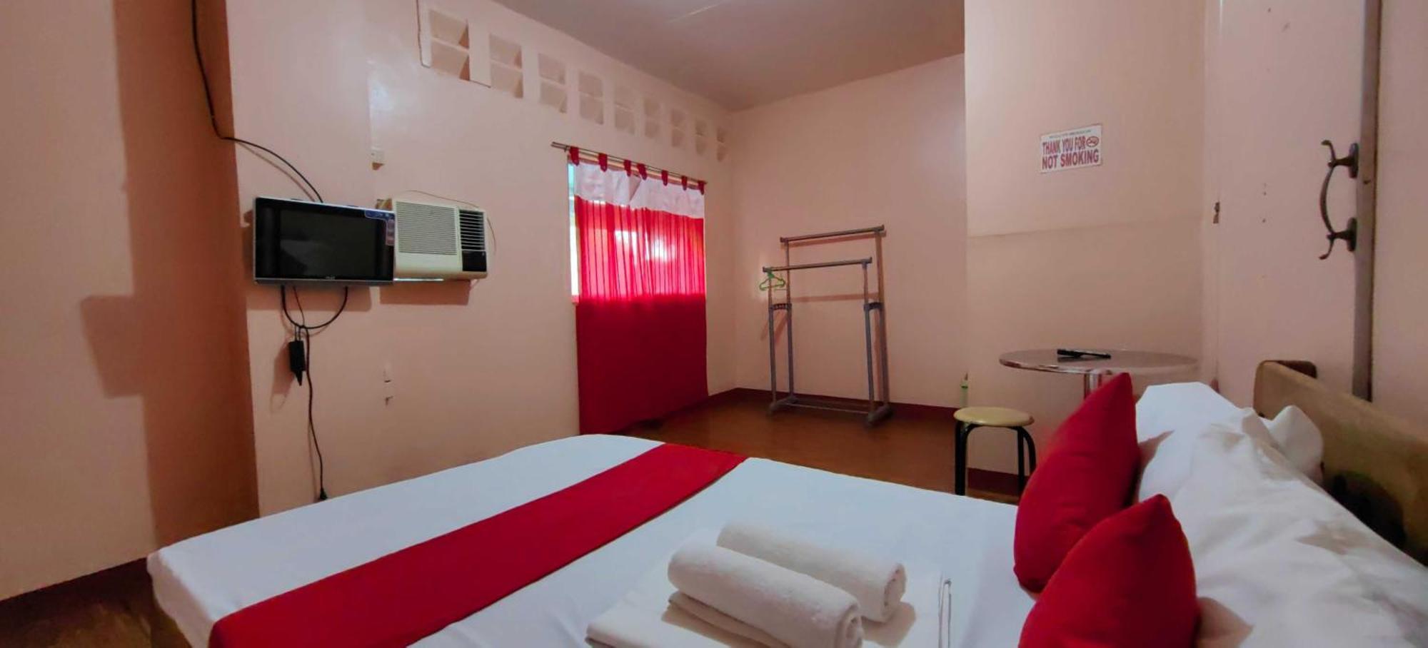 Oyo 1038 William Hearts Pension Puerto Princesa ภายนอก รูปภาพ