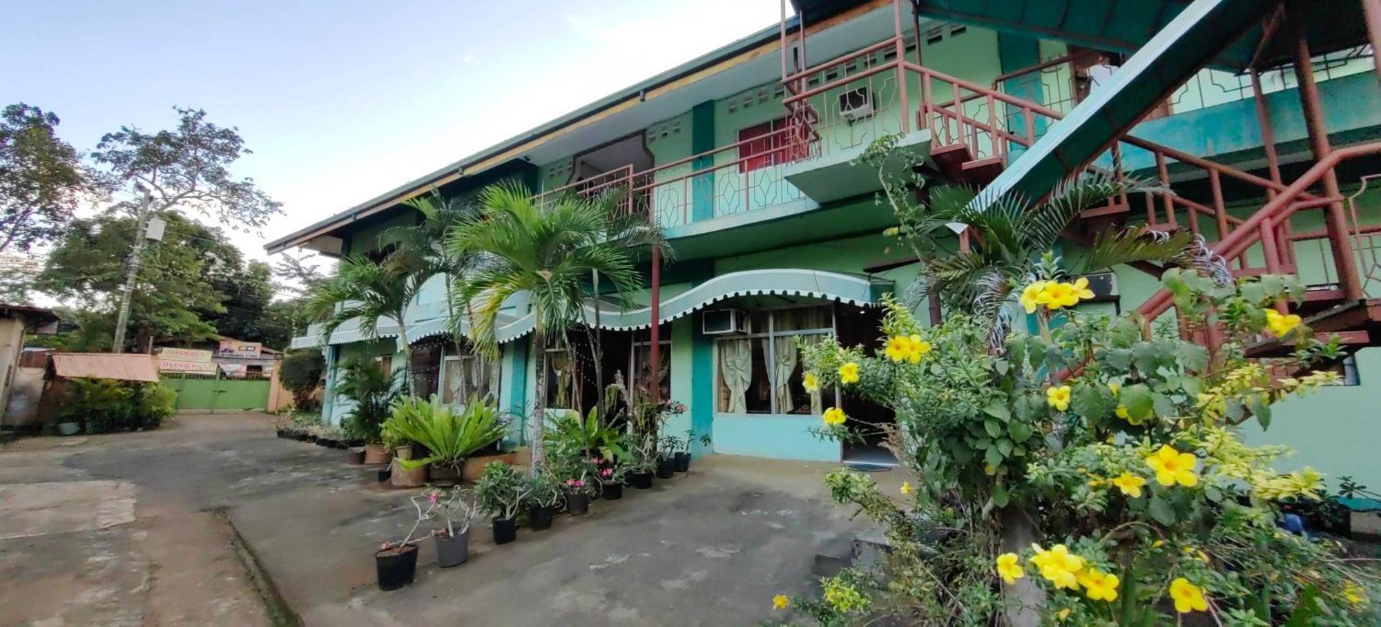 Oyo 1038 William Hearts Pension Puerto Princesa ภายนอก รูปภาพ
